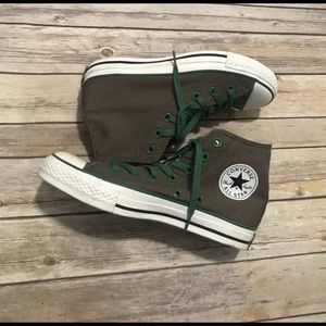 Converse Chuck Taylor gray and green men’s Sz 5.5